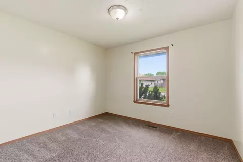 Bedroom - 4432 W Huckleberry St, Springfield, MO 65802 photo 1 of 8