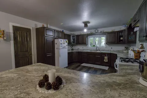 Kitchen - 17522 E N Hwy, Sheldon, MO 64784 photo 2 of 5