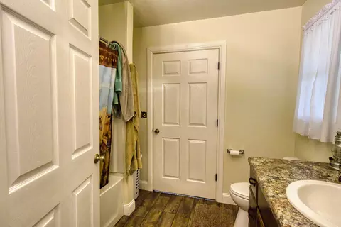 Bath - 17522 E N Hwy, Sheldon, MO 64784 photo 4 of 7