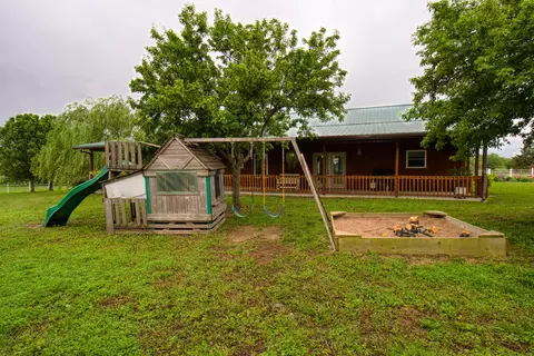 Exterior - 17522 E N Hwy, Sheldon, MO 64784 photo 5 of 29