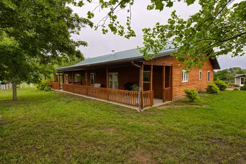Exterior - 17522 E N Hwy, Sheldon, MO 64784 photo 4 of 29