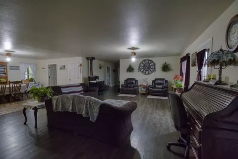 Living - 17522 E N Hwy, Sheldon, MO 64784 photo 1 of 1
