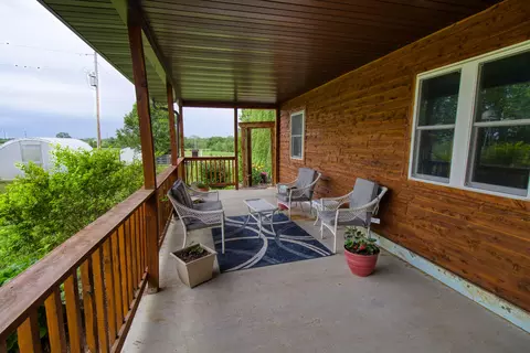 Exterior - 17522 E N Hwy, Sheldon, MO 64784 photo 9 of 29