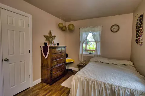 Bedroom - 17522 E N Hwy, Sheldon, MO 64784 photo 13 of 13