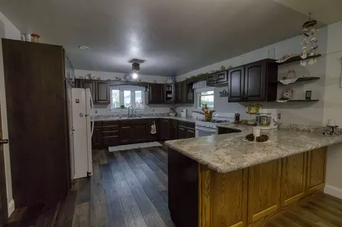 Kitchen - 17522 E N Hwy, Sheldon, MO 64784 photo 1 of 5