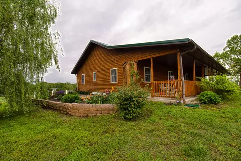 Exterior - 17522 E N Hwy, Sheldon, MO 64784 photo 10 of 29
