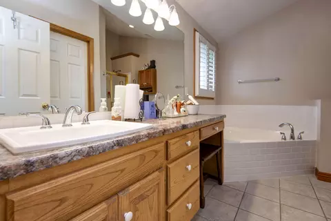 Bath - 329 E Lafayette St, Springfield, MO 65810 photo 3 of 5