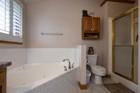 Bath - 329 E Lafayette St, Springfield, MO 65810 photo 4 of 5