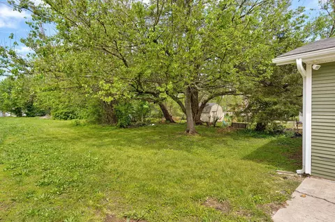 Exterior - 733 N Warren Ave, Springfield, MO 65802 photo 4 of 6