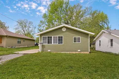 Exterior - 733 N Warren Ave, Springfield, MO 65802 photo 1 of 6