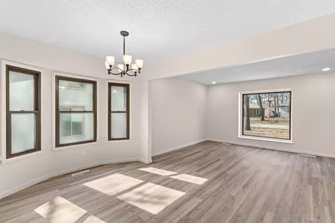 Living - 2104 S Hillcrest Ave, Springfield, MO 65807 photo 2 of 9