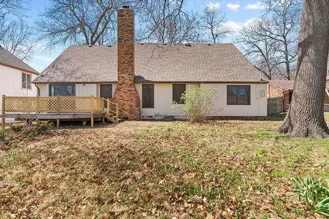 Exterior - 2104 S Hillcrest Ave, Springfield, MO 65807 photo 6 of 7