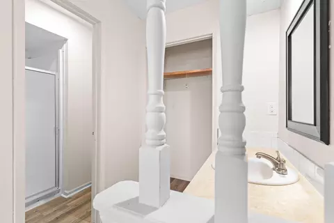 Bath - 2104 S Hillcrest Ave, Springfield, MO 65807 photo 3 of 5