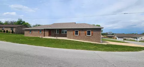 801 Kenny St, Ava, MO 65608