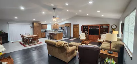 801 Kenny St, Ava, MO 65608 photo 6