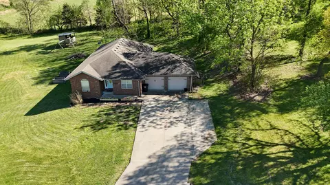 10391 Mcgruder Blvd, Cassville, MO 65625