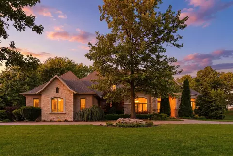 3309 E Sommerset Rd, Springfield, MO 65804