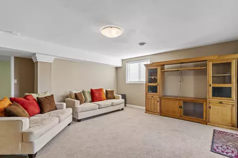 Living - 2747 E Rocklyn Rd, Springfield, MO 65804 photo 18 of 23