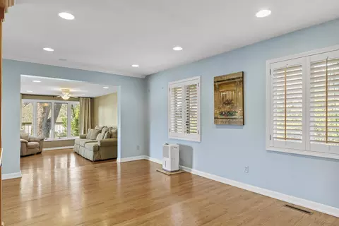 Living - 2747 E Rocklyn Rd, Springfield, MO 65804 photo 12 of 23