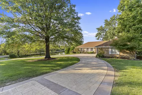 Exterior - 2747 E Rocklyn Rd, Springfield, MO 65804 photo 3 of 21