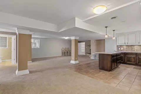 Living - 2747 E Rocklyn Rd, Springfield, MO 65804 photo 15 of 23