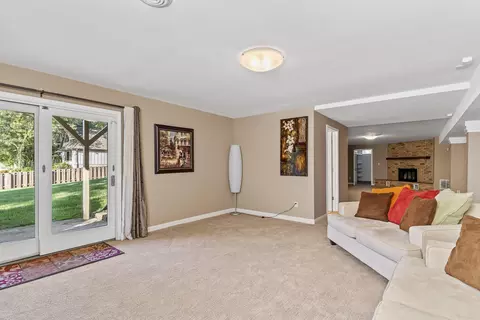 Living - 2747 E Rocklyn Rd, Springfield, MO 65804 photo 19 of 23