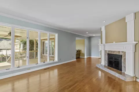 Living - 2747 E Rocklyn Rd, Springfield, MO 65804 photo 6 of 23
