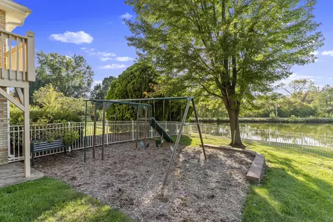 Exterior - 2747 E Rocklyn Rd, Springfield, MO 65804 photo 12 of 21
