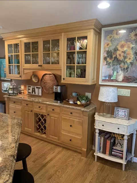 Kitchen - 2747 E Rocklyn Rd, Springfield, MO 65804 photo 10 of 12
