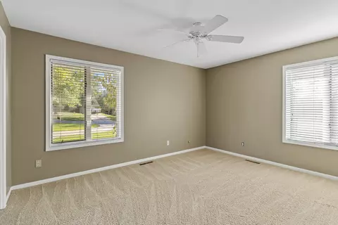 Bedroom - 2747 E Rocklyn Rd, Springfield, MO 65804 photo 4 of 10