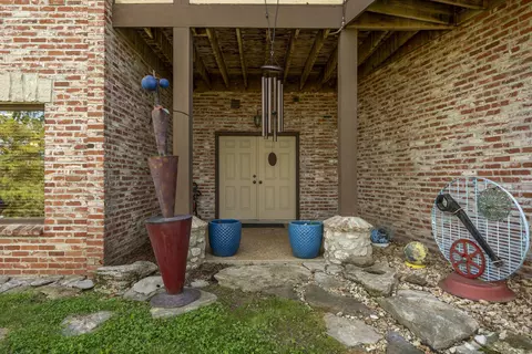 Exterior - 4851 S Landon Ct, Springfield, MO 65810 photo 11 of 17