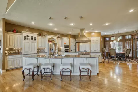 Kitchen - 4851 S Landon Ct, Springfield, MO 65810 photo 2 of 9
