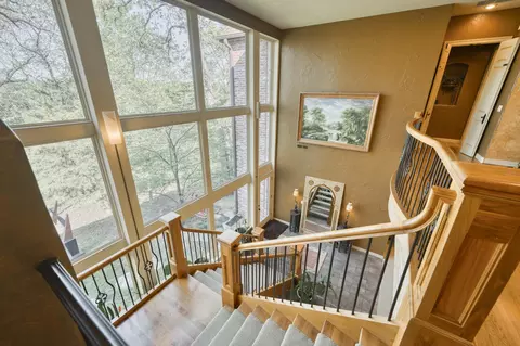 Entry Way - 4851 S Landon Ct, Springfield, MO 65810 photo 8 of 10