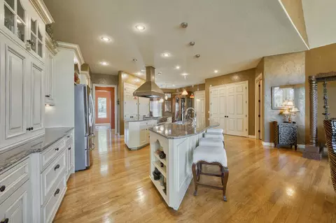 Kitchen - 4851 S Landon Ct, Springfield, MO 65810 photo 3 of 9