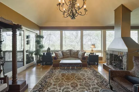 Living - 4851 S Landon Ct, Springfield, MO 65810 photo 8 of 11