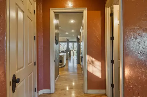 Entry Way - 4851 S Landon Ct, Springfield, MO 65810 photo 6 of 10