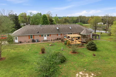 Exterior - 1229 E 425th Rd, Bolivar, MO 65613 photo 5 of 7