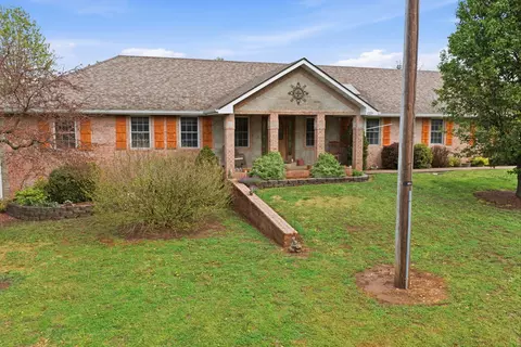 Exterior - 1229 E 425th Rd, Bolivar, MO 65613 photo 2 of 7