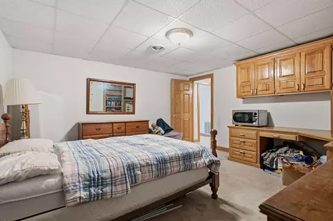 Bedroom - 1229 E 425th Rd, Bolivar, MO 65613 photo 9 of 10