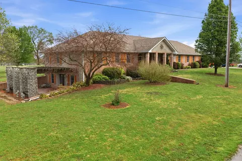 1229 E 425th Rd, Bolivar, MO 65613