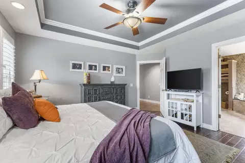 Bedroom - 3550 W Morningside Pl, Springfield, MO 65807 photo 2 of 4