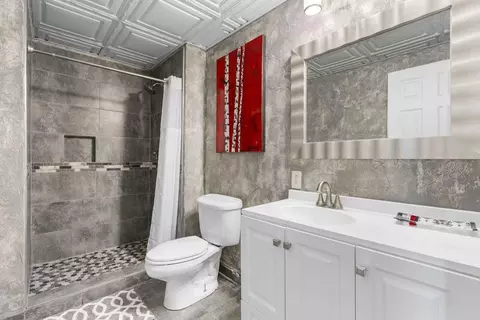 Bath - 3550 W Morningside Pl, Springfield, MO 65807 photo 5 of 5