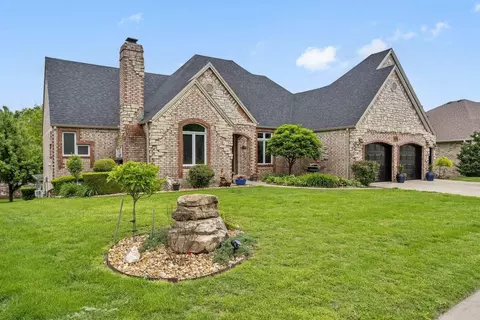 Exterior - 3550 W Morningside Pl, Springfield, MO 65807 photo 2 of 14