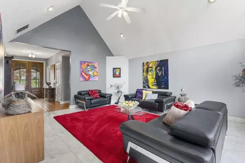 Living - 3550 W Morningside Pl, Springfield, MO 65807 photo 2 of 3