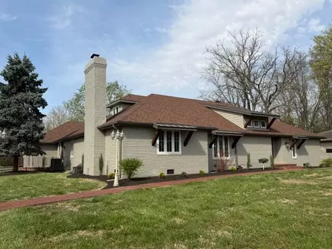 1413 E Downing St, Springfield, MO 65804