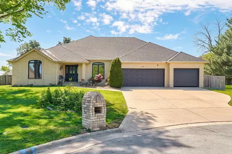 876 W Kingsway Dr, Springfield, MO 65810