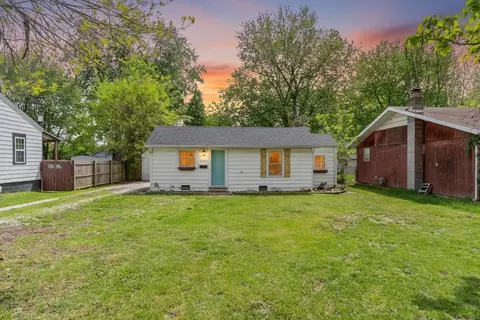 1536 E Whiteside St, Springfield, MO 65804