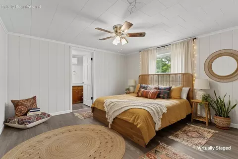 Bedroom - 1536 E Whiteside St, Springfield, MO 65804 photo 2 of 2