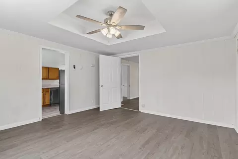 Living - 1536 E Whiteside St, Springfield, MO 65804 photo 3 of 4