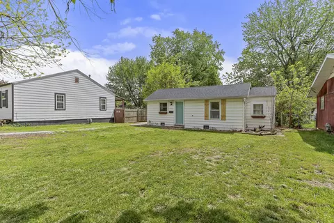 Exterior - 1536 E Whiteside St, Springfield, MO 65804 photo 3 of 9
